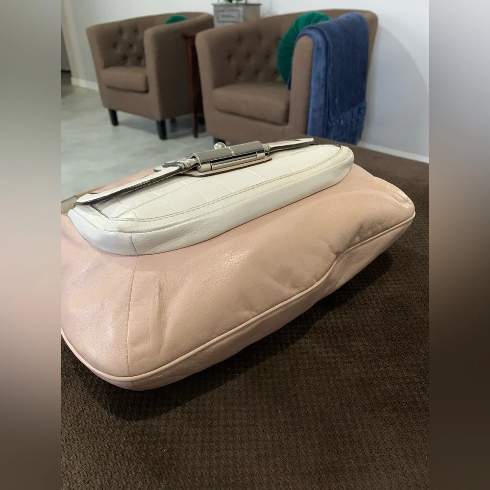 Coach shoulder bag - Picture 7 of 15